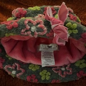 Gorgeous children’s hat.